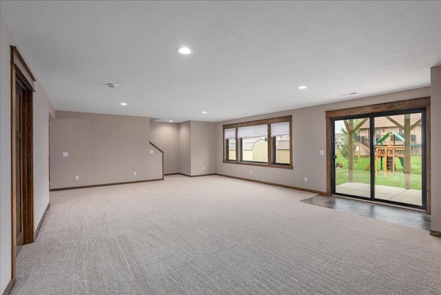 1633 Rolling Hills Lane, River Falls, WI 54022