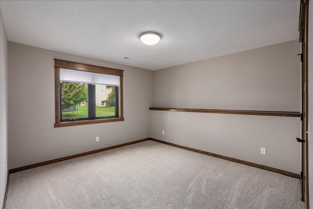 1633 Rolling Hills Lane, River Falls, WI 54022