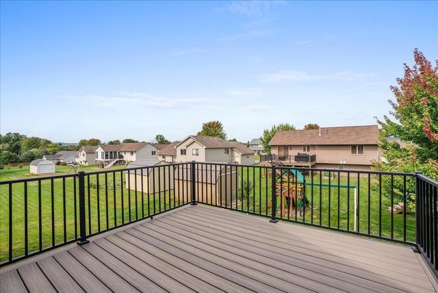 1633 Rolling Hills Lane, River Falls, WI 54022