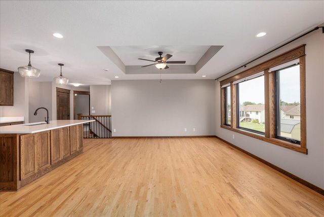 1633 Rolling Hills Lane, River Falls, WI 54022