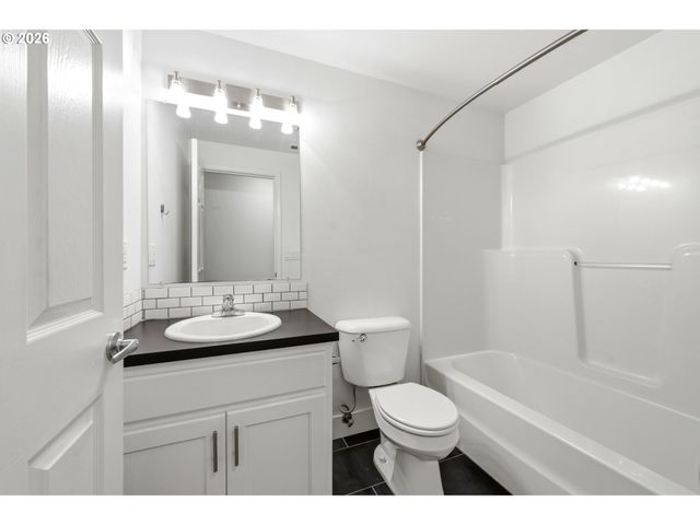 2453 Sw PEGGY St, Mc Minnville, OR 97128