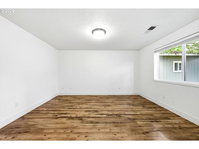 2453 Sw PEGGY St, Mc Minnville, OR 97128