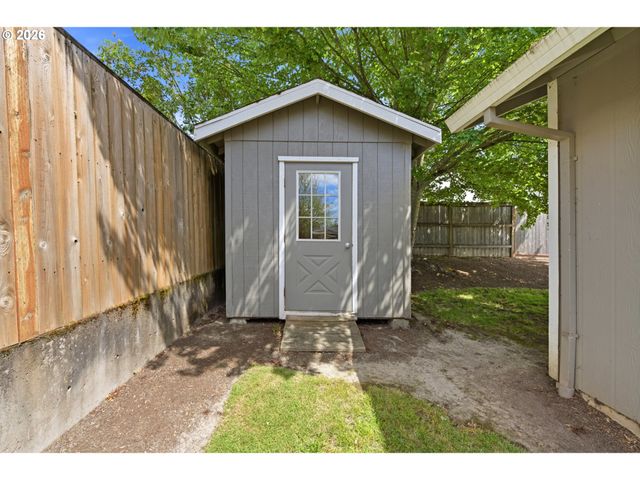 2453 Sw PEGGY St, Mc Minnville, OR 97128