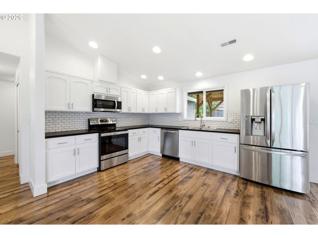 2453 Sw PEGGY St, Mc Minnville, OR 97128