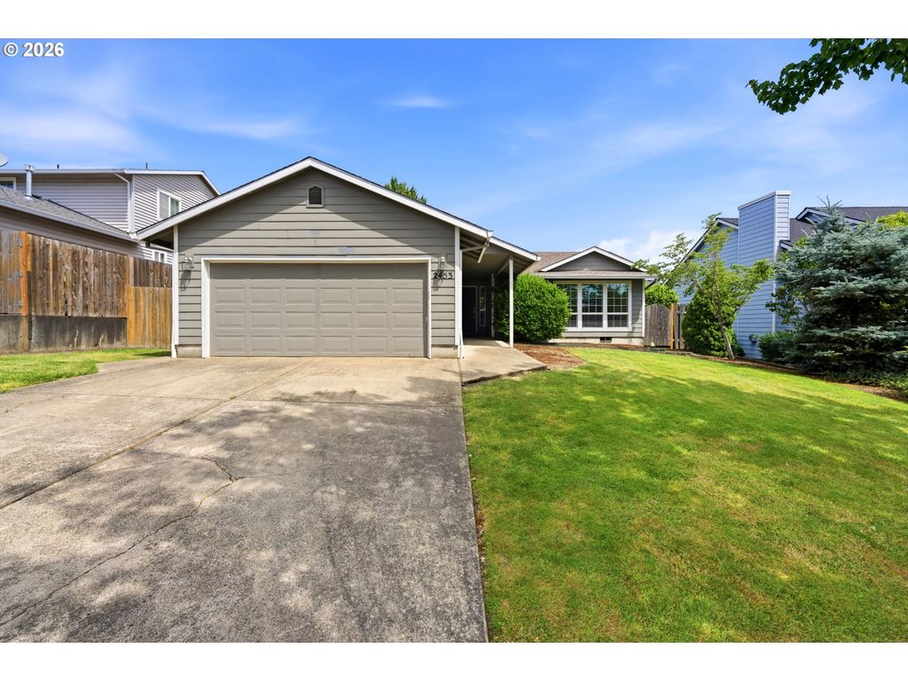 Image 1 of property listing at 2453 Sw PEGGY St, Mc Minnville, OR 97128