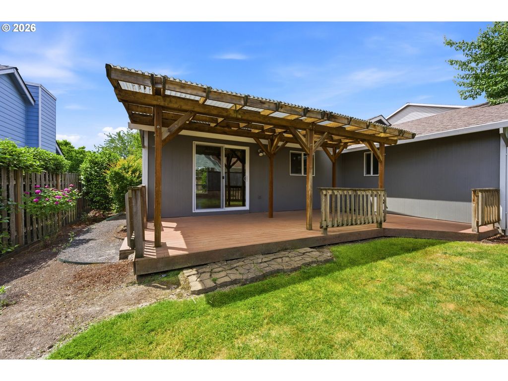 Image 25 of property listing at 2453 Sw PEGGY St, Mc Minnville, OR 97128