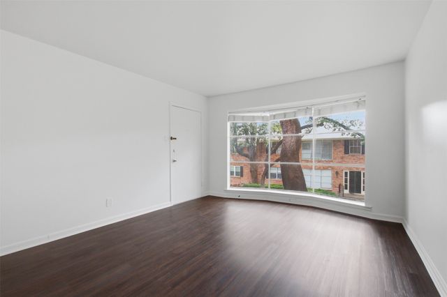 3031 Mahanna Springs Drive, Dallas, TX 75235
