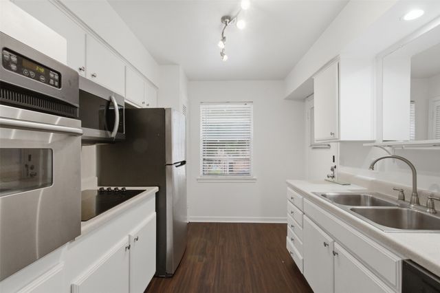 3031 Mahanna Springs Drive, Dallas, TX 75235