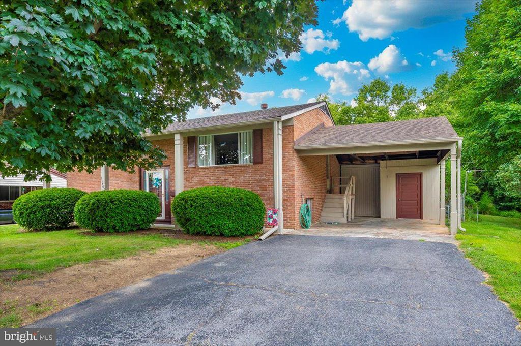 11461 ENGLEWOOD RD, Hagerstown, MD 21740