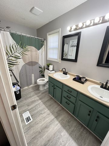 1437 Addison Dr, Clarksville, TN 37042