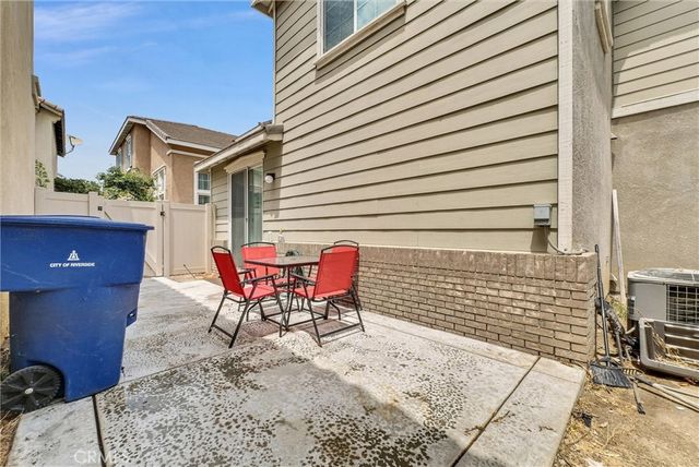 1927 Kenton, Riverside, CA 92501