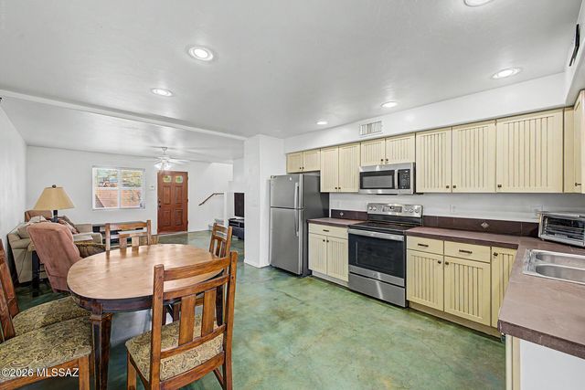 744 E Adams Street, Tucson, AZ 85719