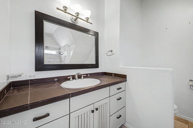 744 E Adams Street, Tucson, AZ 85719