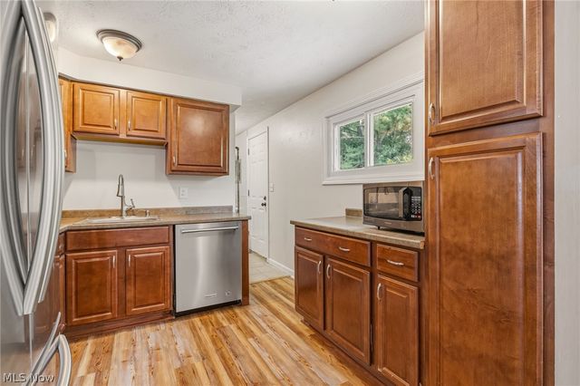 9103 Cranbrook Drive, Northfield Village, OH 44067