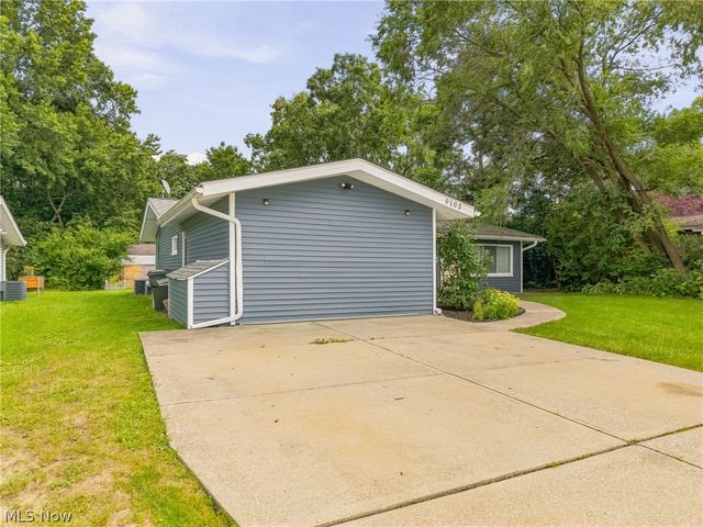 9103 Cranbrook Drive, Northfield Village, OH 44067