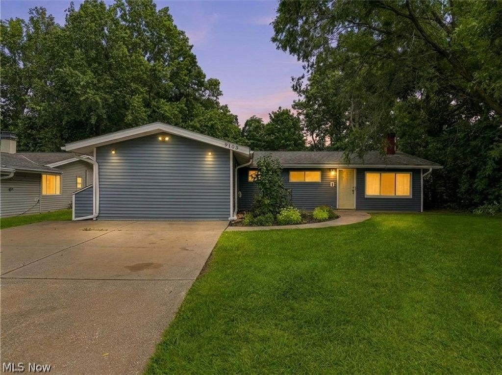 9103 Cranbrook Drive, Northfield Village, OH 44067