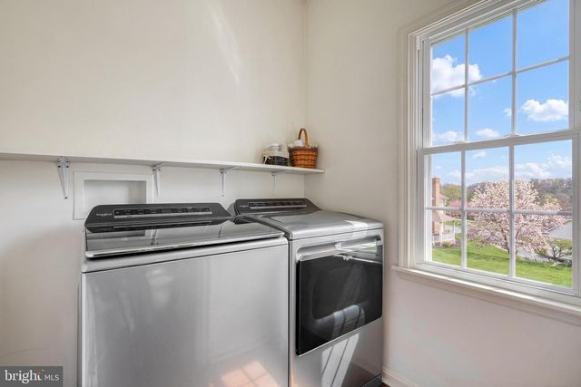 1071 COUNTRY CLUB RD, Camp Hill, PA 17011