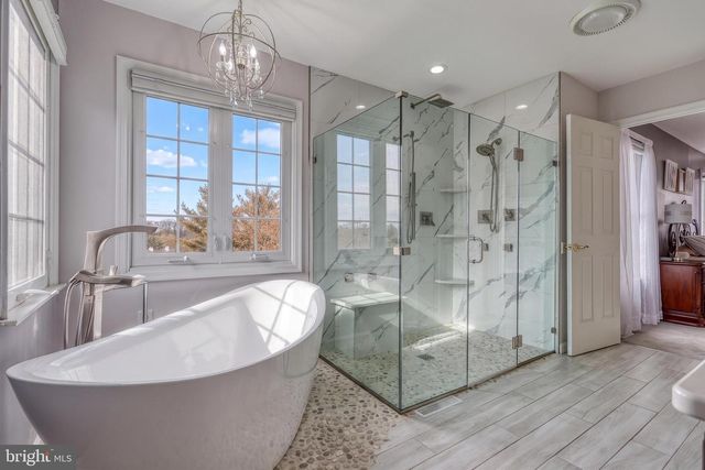 1071 COUNTRY CLUB RD, Camp Hill, PA 17011