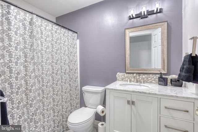 1071 COUNTRY CLUB RD, Camp Hill, PA 17011