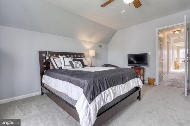 1071 COUNTRY CLUB RD, Camp Hill, PA 17011