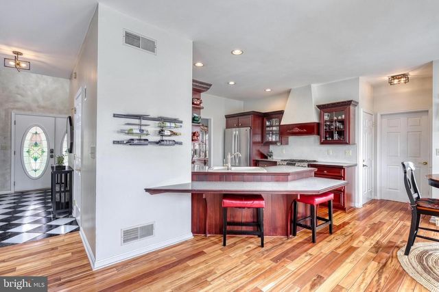 1071 COUNTRY CLUB RD, Camp Hill, PA 17011
