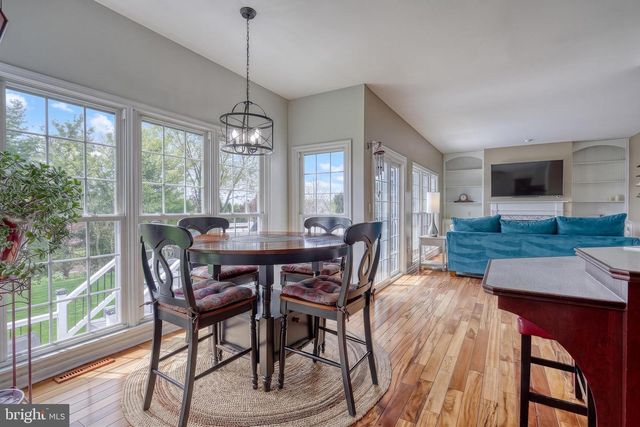 1071 COUNTRY CLUB RD, Camp Hill, PA 17011
