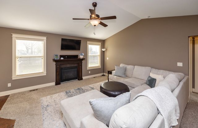 2109 NW Woodland Drive, Ankeny, IA 50023