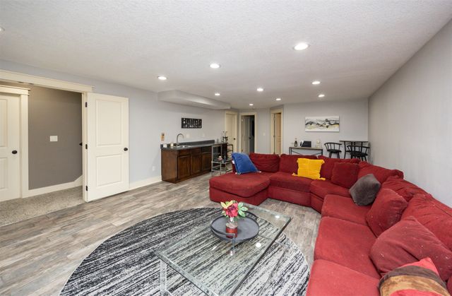 2109 NW Woodland Drive, Ankeny, IA 50023