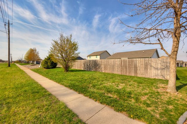 2109 NW Woodland Drive, Ankeny, IA 50023