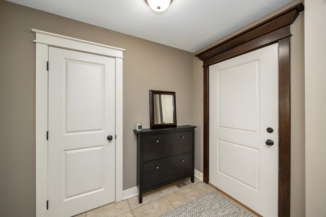 2109 NW Woodland Drive, Ankeny, IA 50023