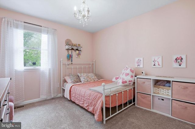 7 UNAMI TRL, Chalfont, PA 18914