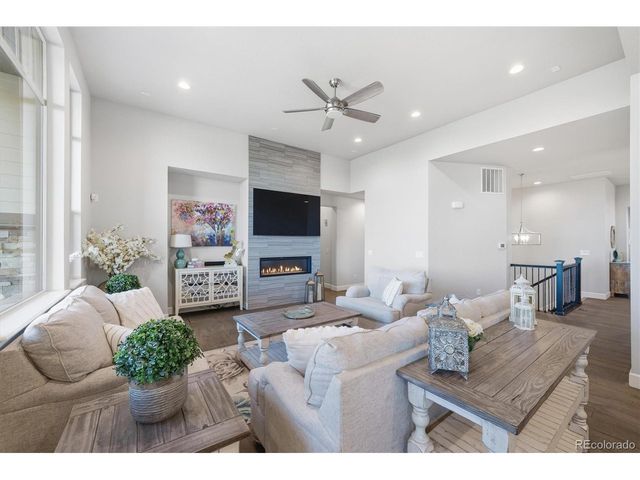 9580 Williamsburg St, Littleton, CO 80125