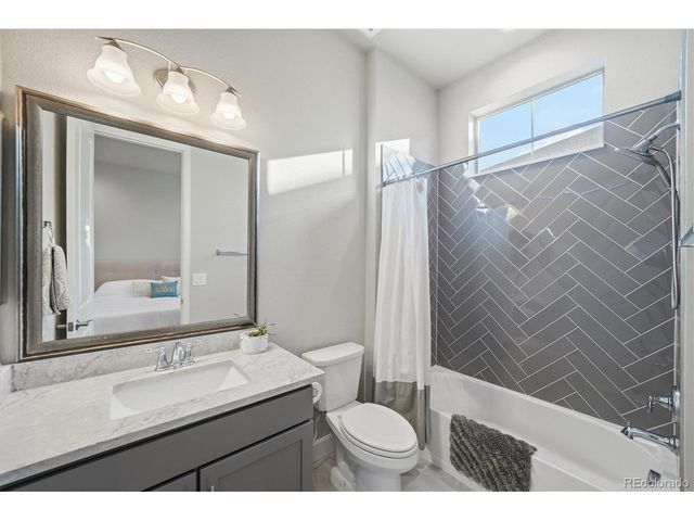 9580 Williamsburg St, Littleton, CO 80125