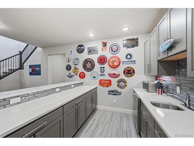 9580 Williamsburg St, Littleton, CO 80125