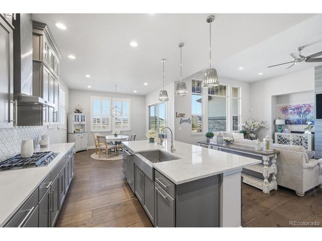 9580 Williamsburg St, Littleton, CO 80125