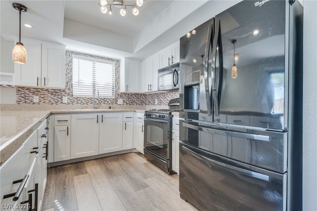 2232 Chapman Hill Drive, Las Vegas, NV 89128