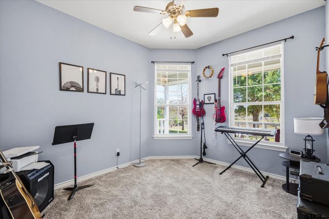 16091 Hickory Hills Dr, Lindale, TX 75771