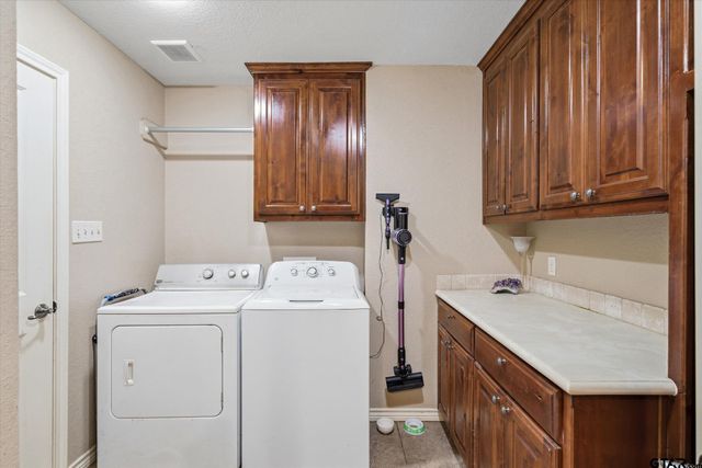 16091 Hickory Hills Dr, Lindale, TX 75771