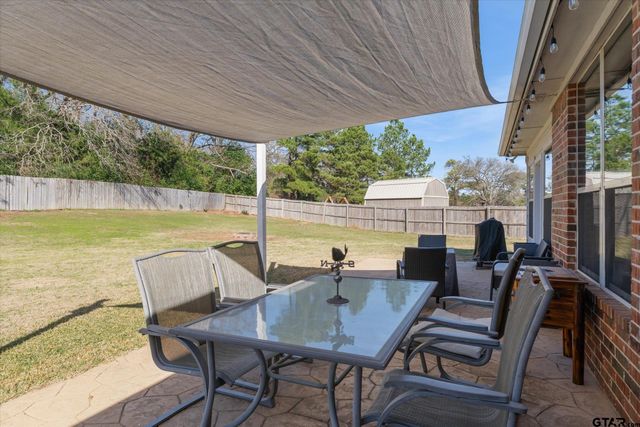 16091 Hickory Hills Dr, Lindale, TX 75771