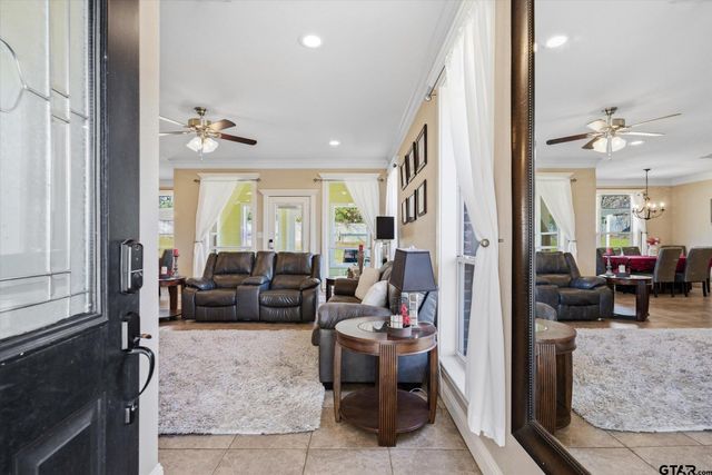 16091 Hickory Hills Dr, Lindale, TX 75771