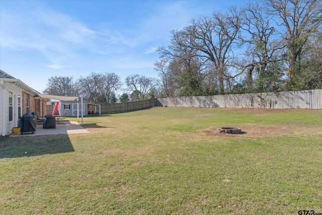 16091 Hickory Hills Dr, Lindale, TX 75771