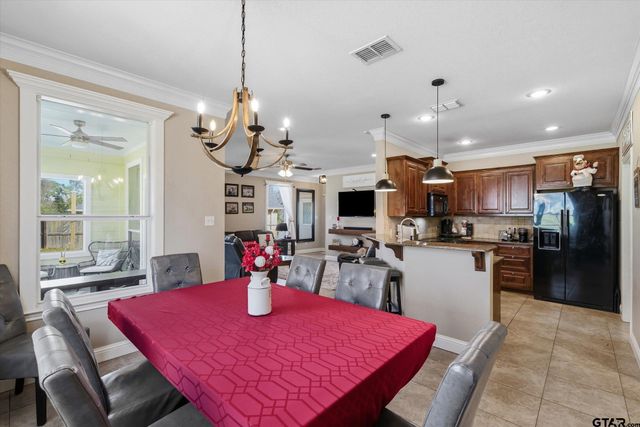 16091 Hickory Hills Dr, Lindale, TX 75771