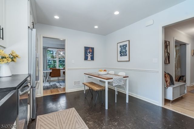 40 Collinwood Rd, Maplewood Twp., NJ 07040