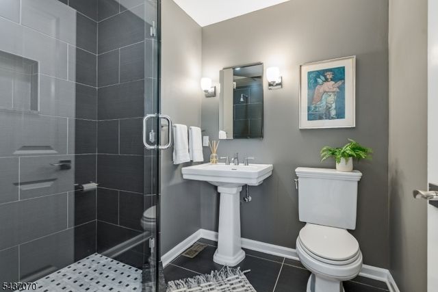 40 Collinwood Rd, Maplewood Twp., NJ 07040