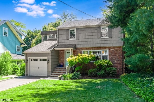 40 Collinwood Rd, Maplewood Twp., NJ 07040