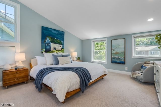 40 Collinwood Rd, Maplewood Twp., NJ 07040