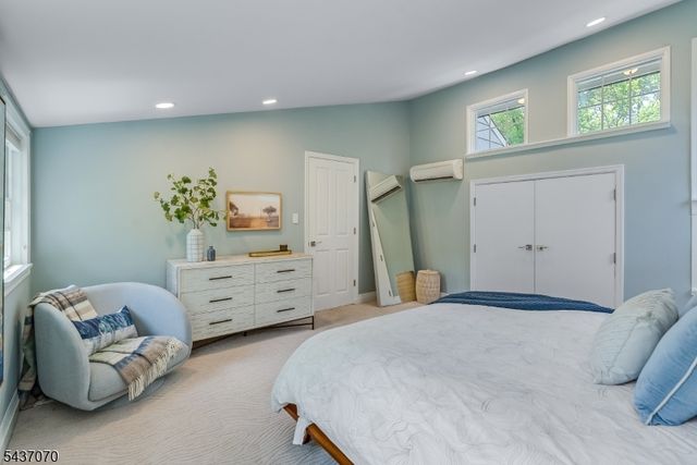 40 Collinwood Rd, Maplewood Twp., NJ 07040