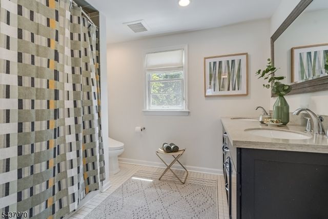 40 Collinwood Rd, Maplewood Twp., NJ 07040