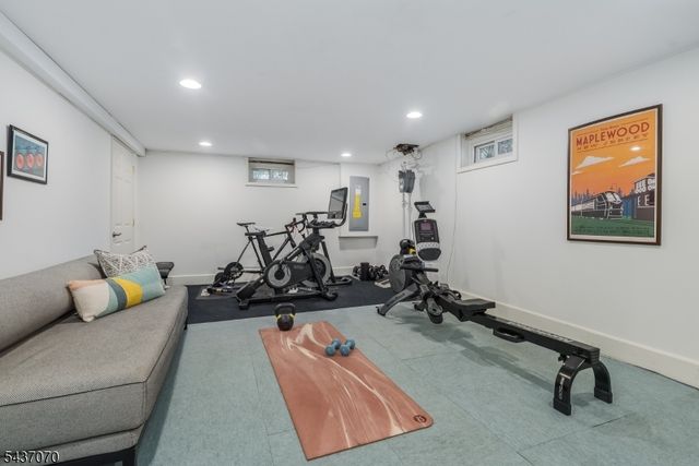 40 Collinwood Rd, Maplewood Twp., NJ 07040