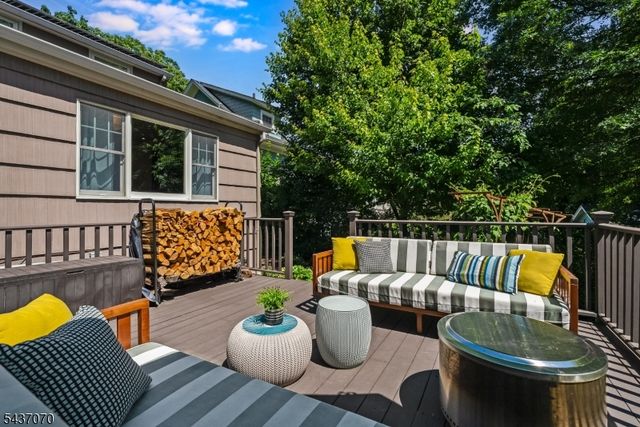40 Collinwood Rd, Maplewood Twp., NJ 07040